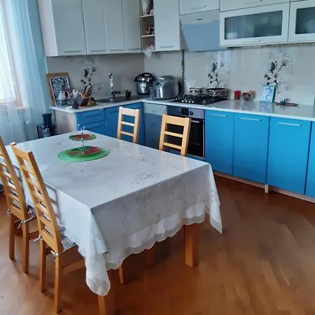 гостьова кімната, *